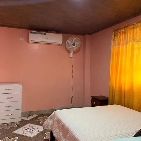 Surf Camp Hotel โบกัสทาวน์ ภายนอก รูปภาพ