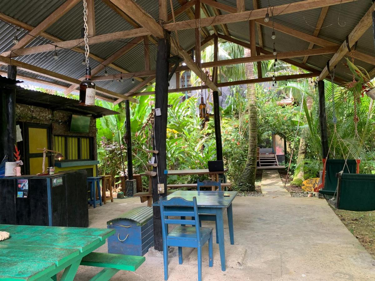 Surf Camp Hotel โบกัสทาวน์ ภายนอก รูปภาพ