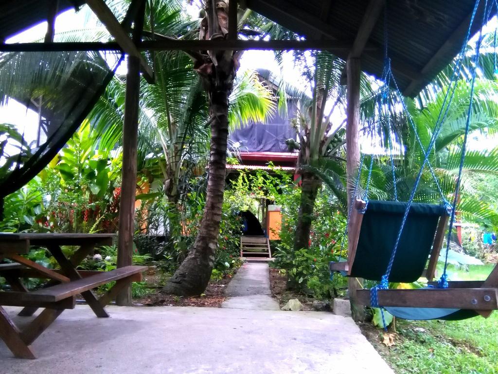 Surf Camp Hotel โบกัสทาวน์ ภายนอก รูปภาพ