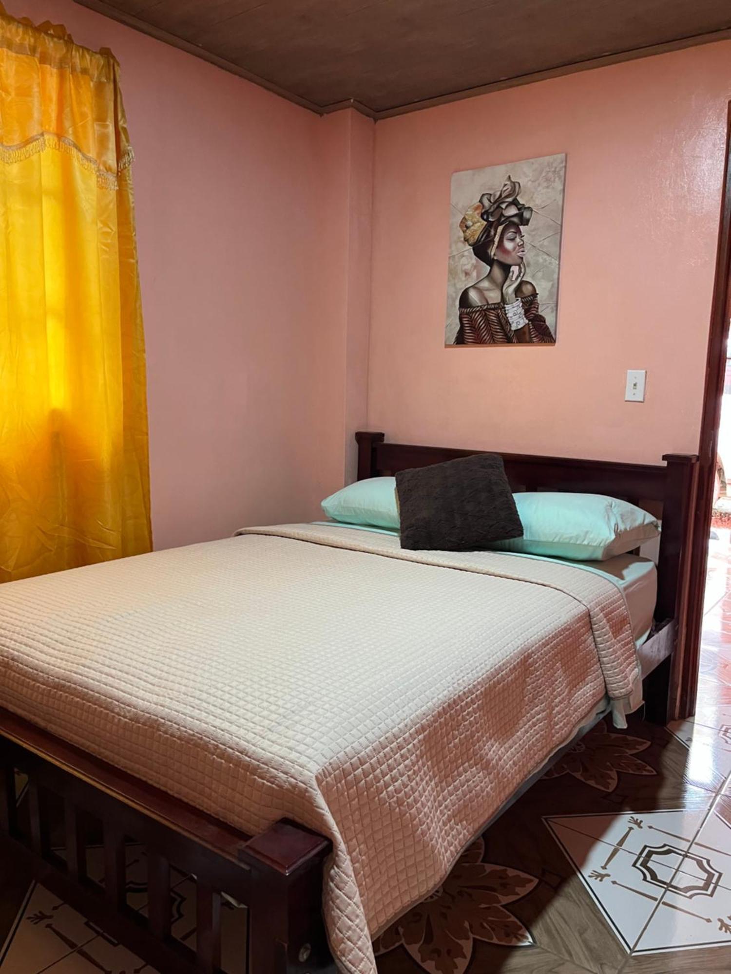 Surf Camp Hotel โบกัสทาวน์ ภายนอก รูปภาพ