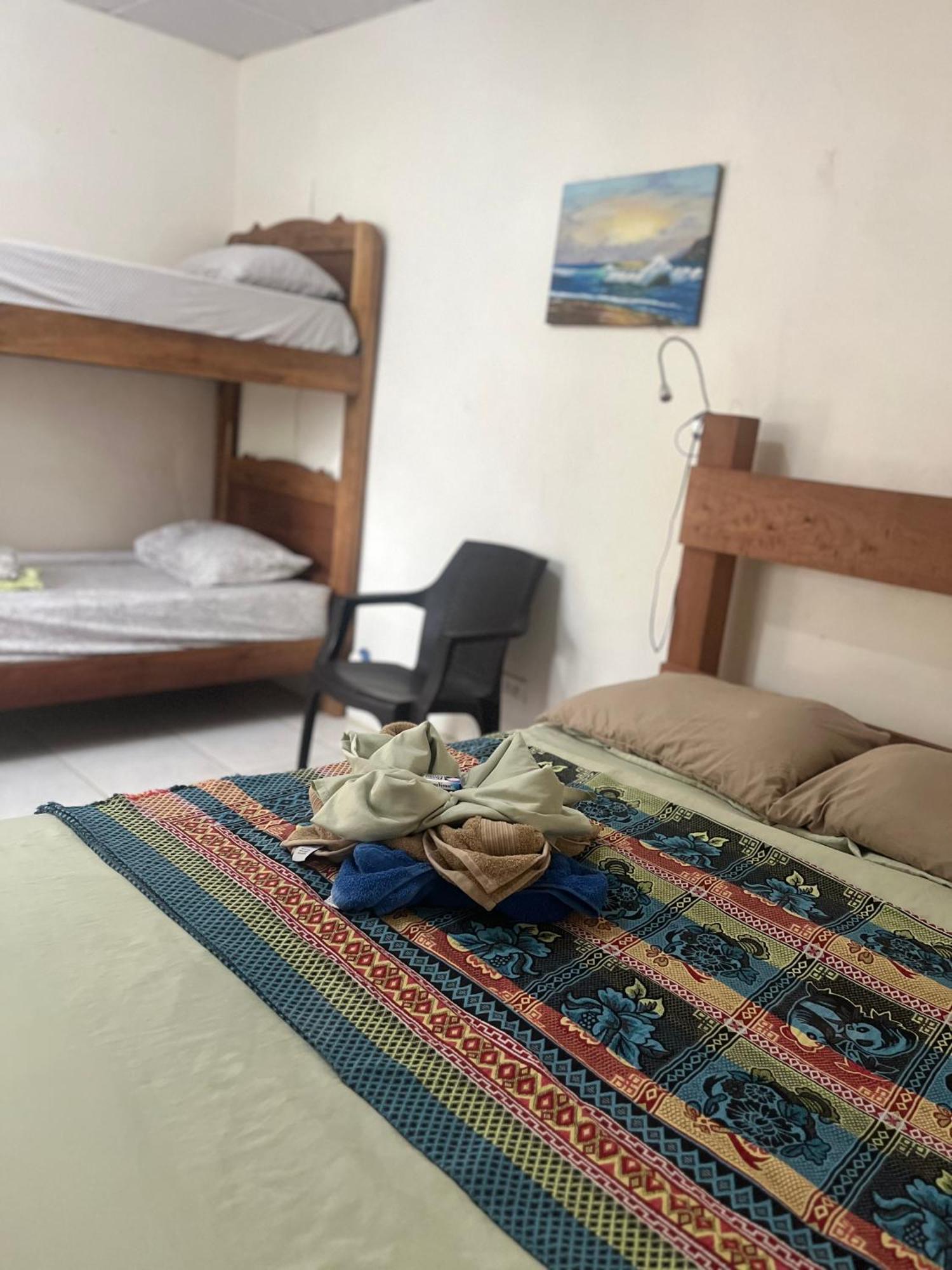Surf Camp Hotel โบกัสทาวน์ ภายนอก รูปภาพ
