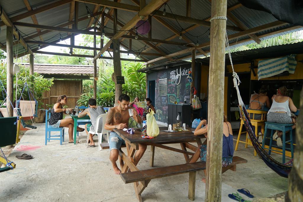 Surf Camp Hotel โบกัสทาวน์ ภายนอก รูปภาพ