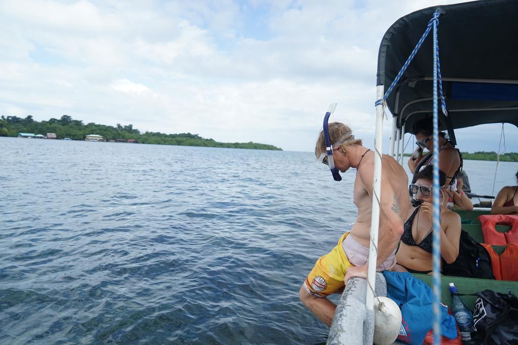 Surf Camp Hotel โบกัสทาวน์ ภายนอก รูปภาพ