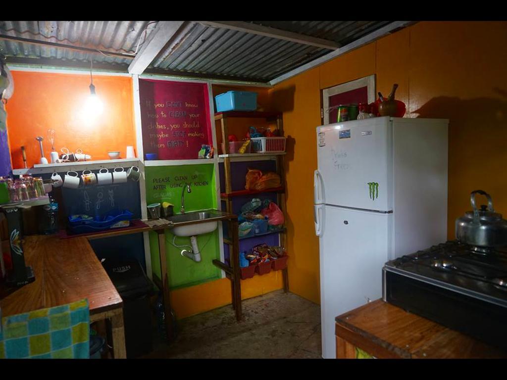 Surf Camp Hotel โบกัสทาวน์ ภายนอก รูปภาพ